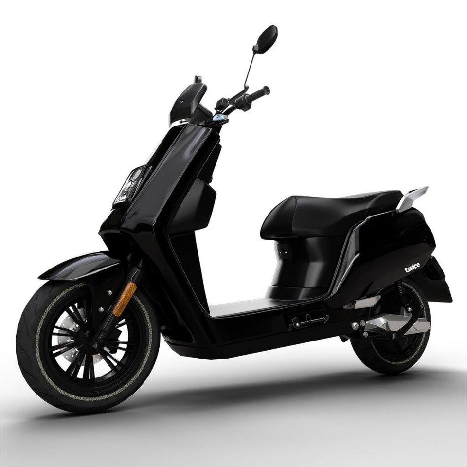 150km Menzilli S5 Elektrikli Motosiklet Özelleştirilebilir Şehir İçi Ulaşım Aracı