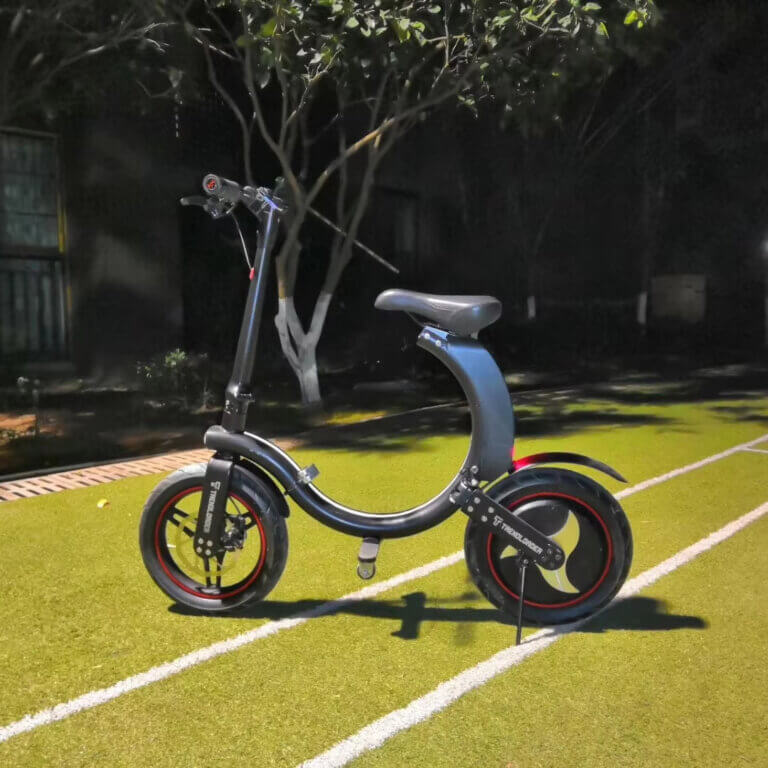 Scooter electric pliabil