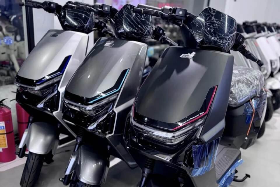 Sepeda Motor Listrik