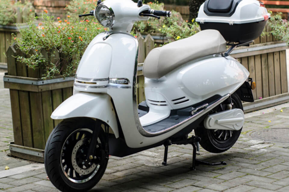 Sepeda Motor Listrik