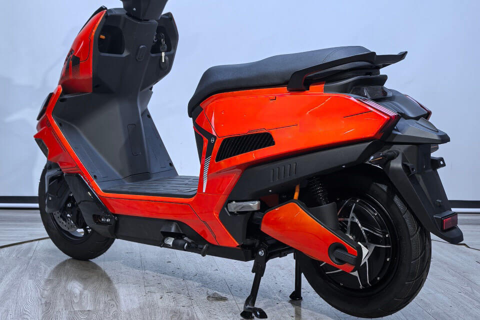 Sepeda Motor Listrik