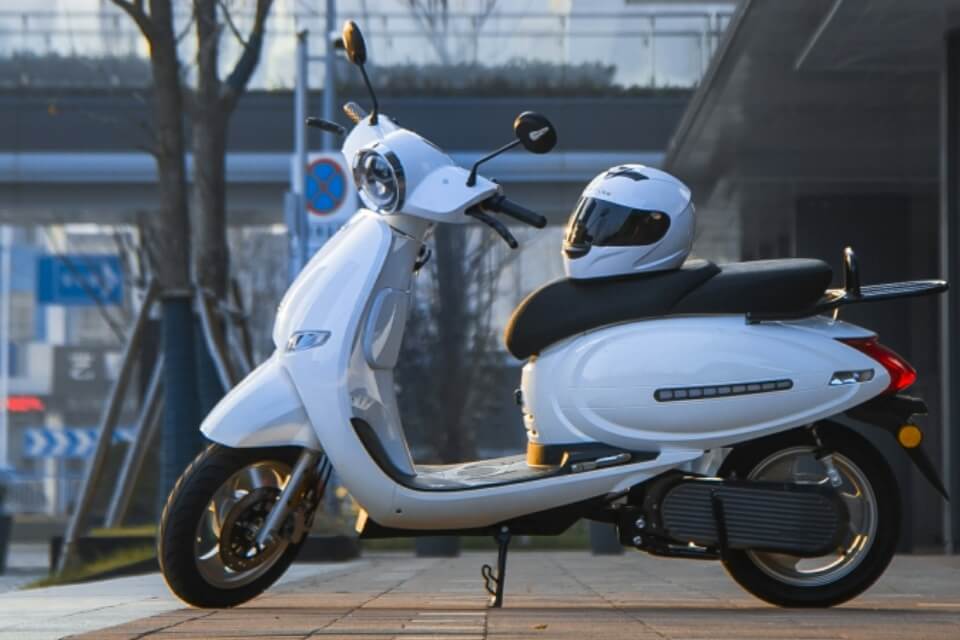 Sepeda Motor Listrik