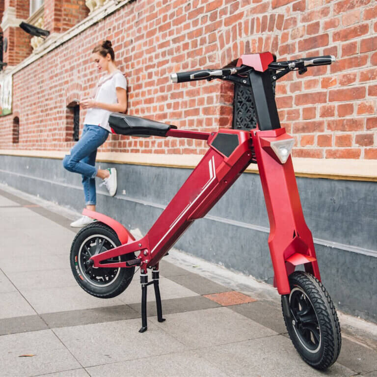 Sammenleggbar elektrisk sparkesykkel