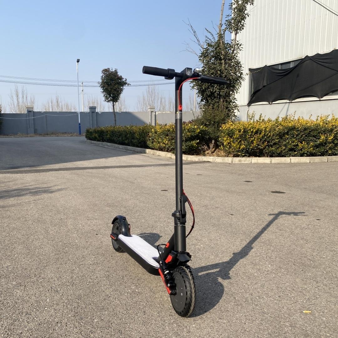 Scooter elettrico pieghevole