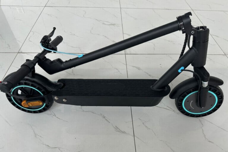 Складаний електричний самокат